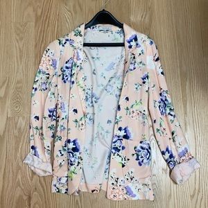 Aritzia size 6